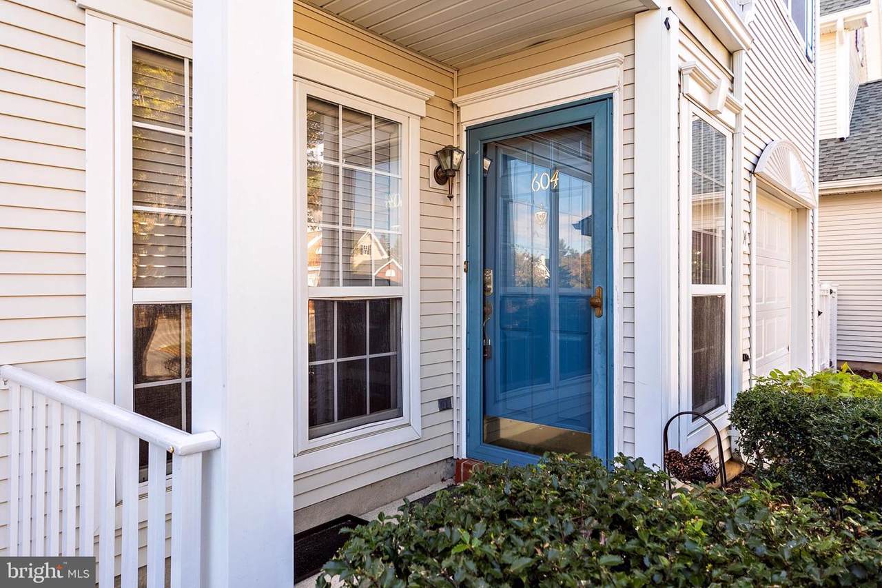 604 Pebble Creek Court - Photo 1