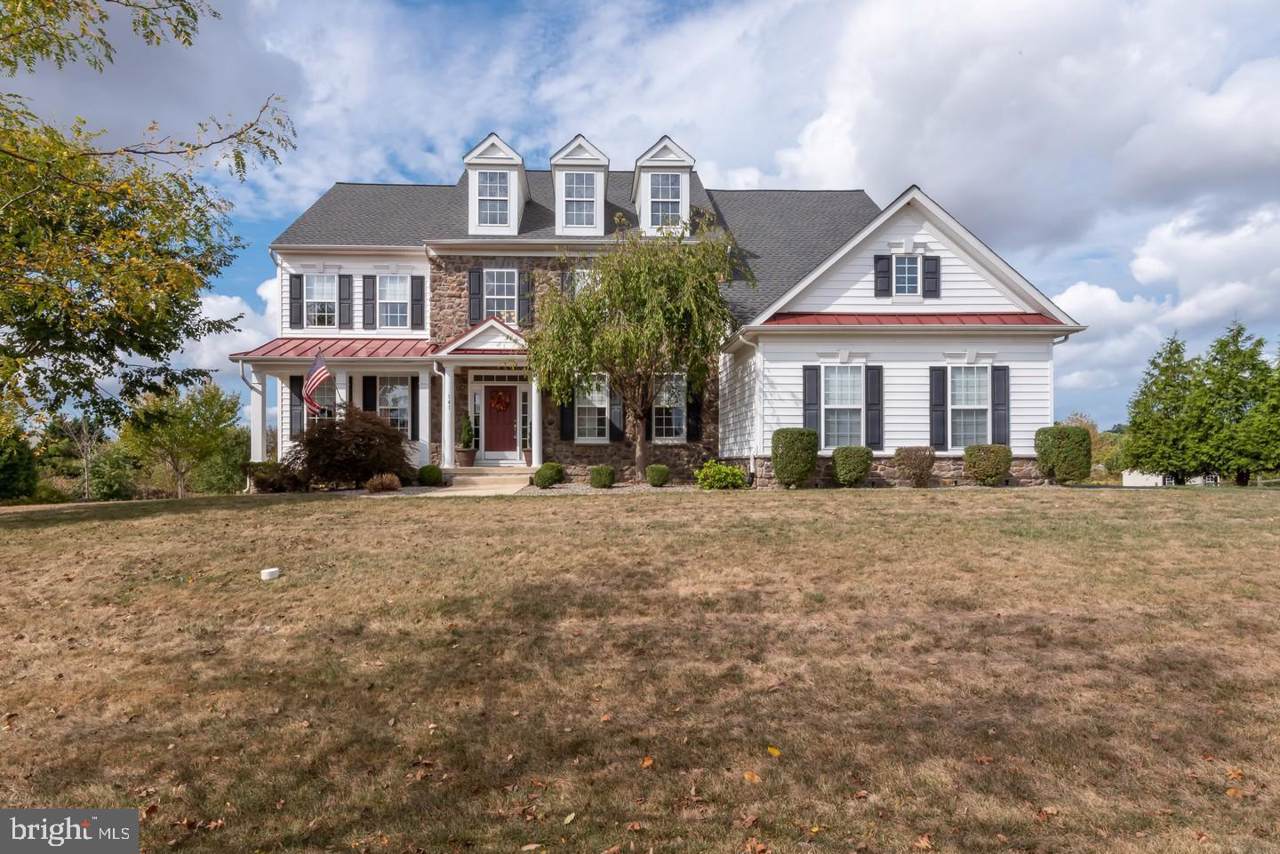141 Asbury Loop - Photo 1