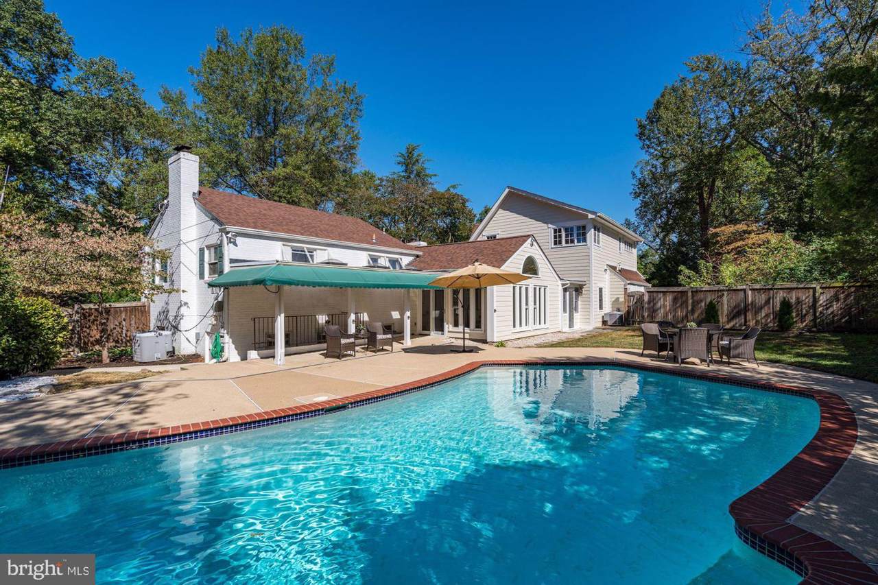 1101 Woodcliff Drive - Photo 1