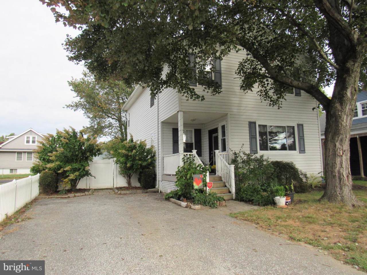 1348 Cherry Street - Photo 1