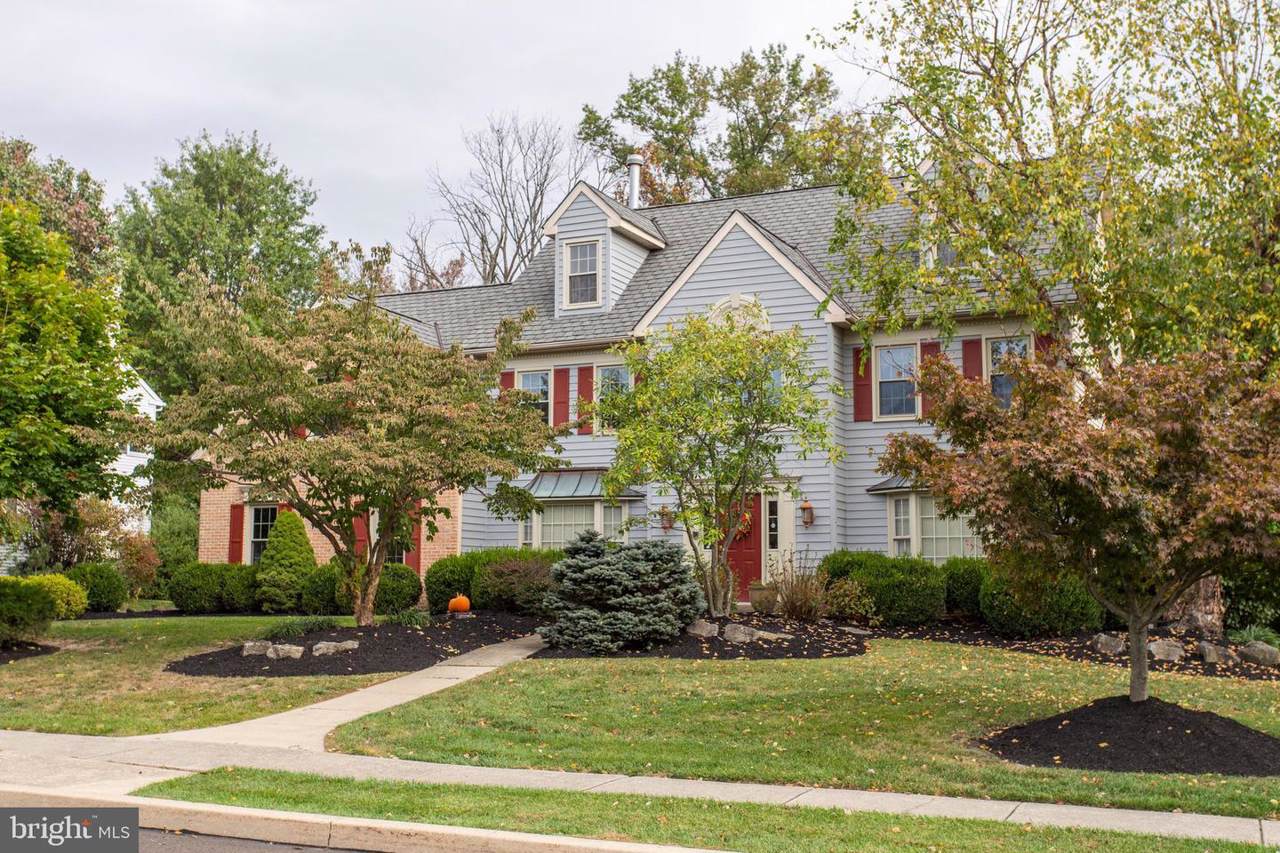 105 Westminster Drive - Photo 1