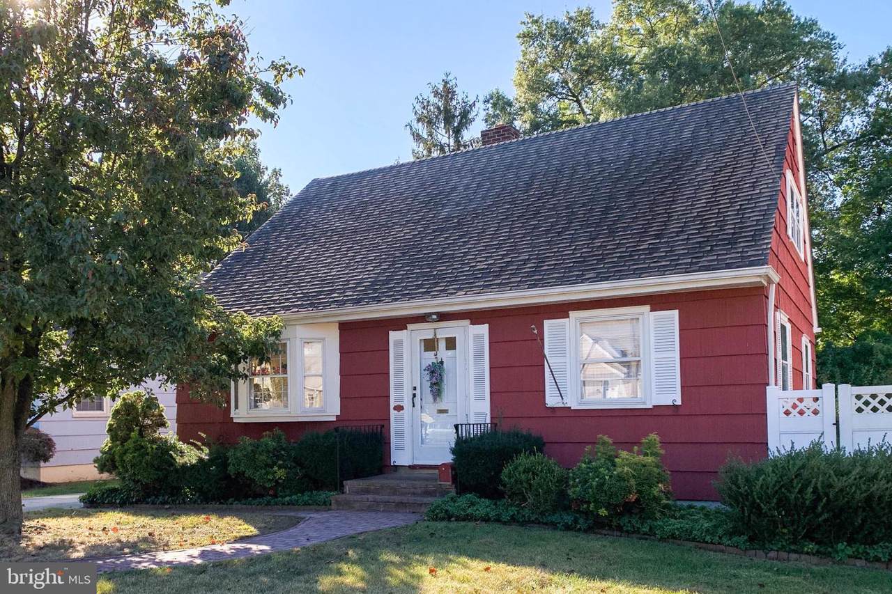 1624 Chestnut Avenue - Photo 1
