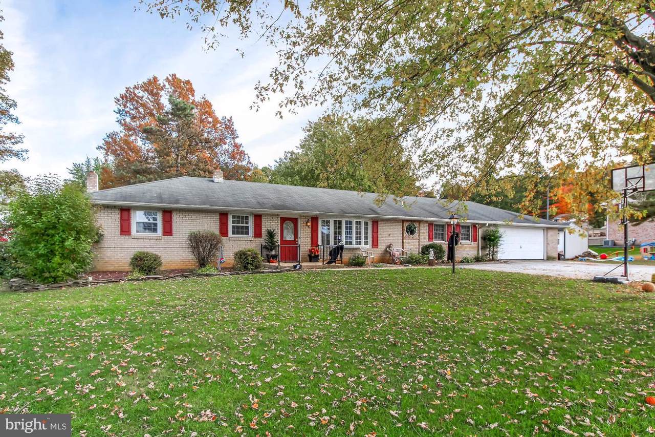 609 Nottingham Way - Photo 1