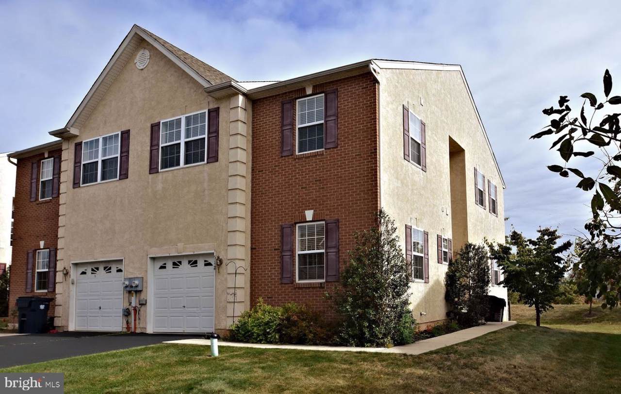 512 Clearview Drive - Photo 1