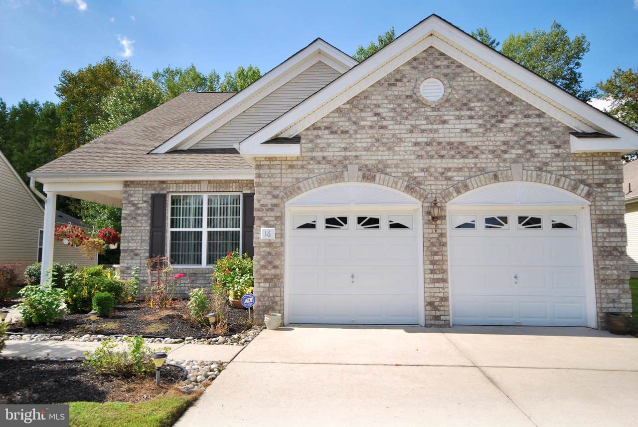 16 Maplegrove Court - Photo 1