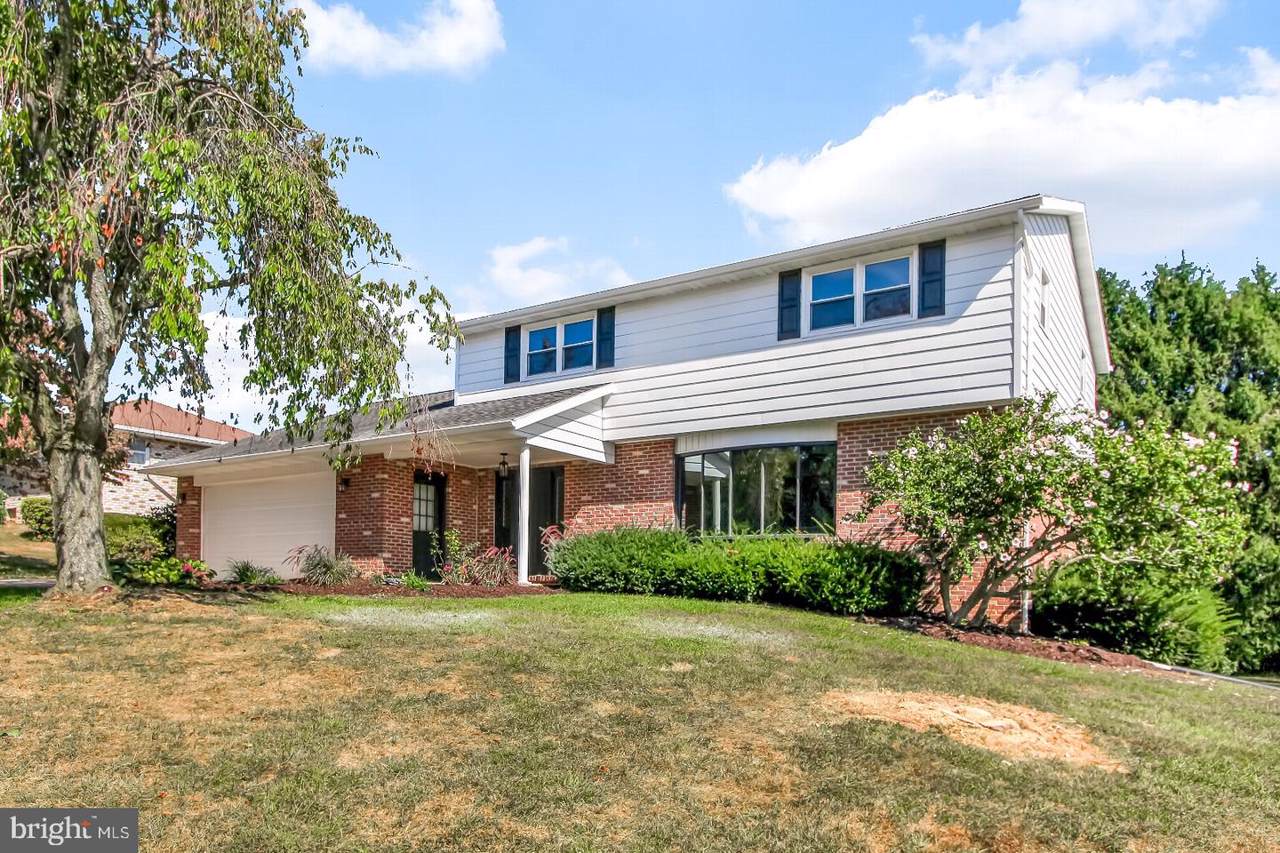 747 Chambers Road - Photo 1