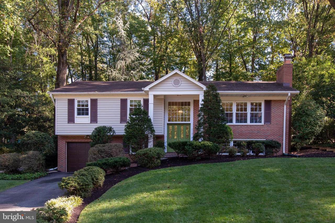 7119 Devonshire Road - Photo 1