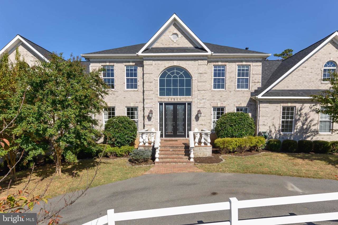 11211 Albermyrtle Road - Photo 1