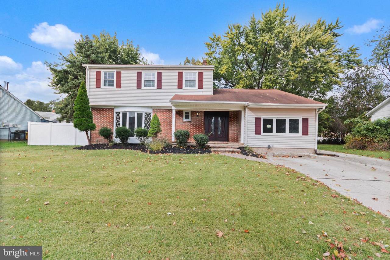 105 Sunset Road - Photo 1