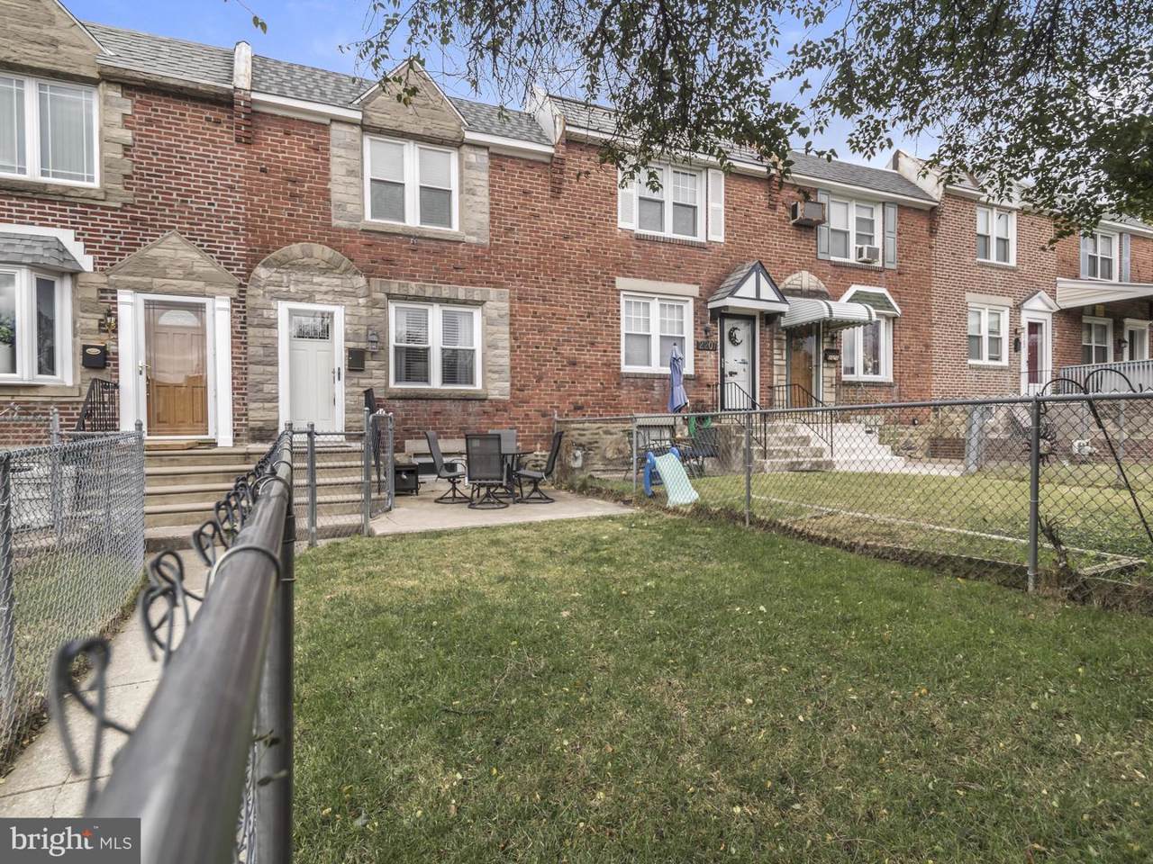 2209 Ardmore Avenue - Photo 1