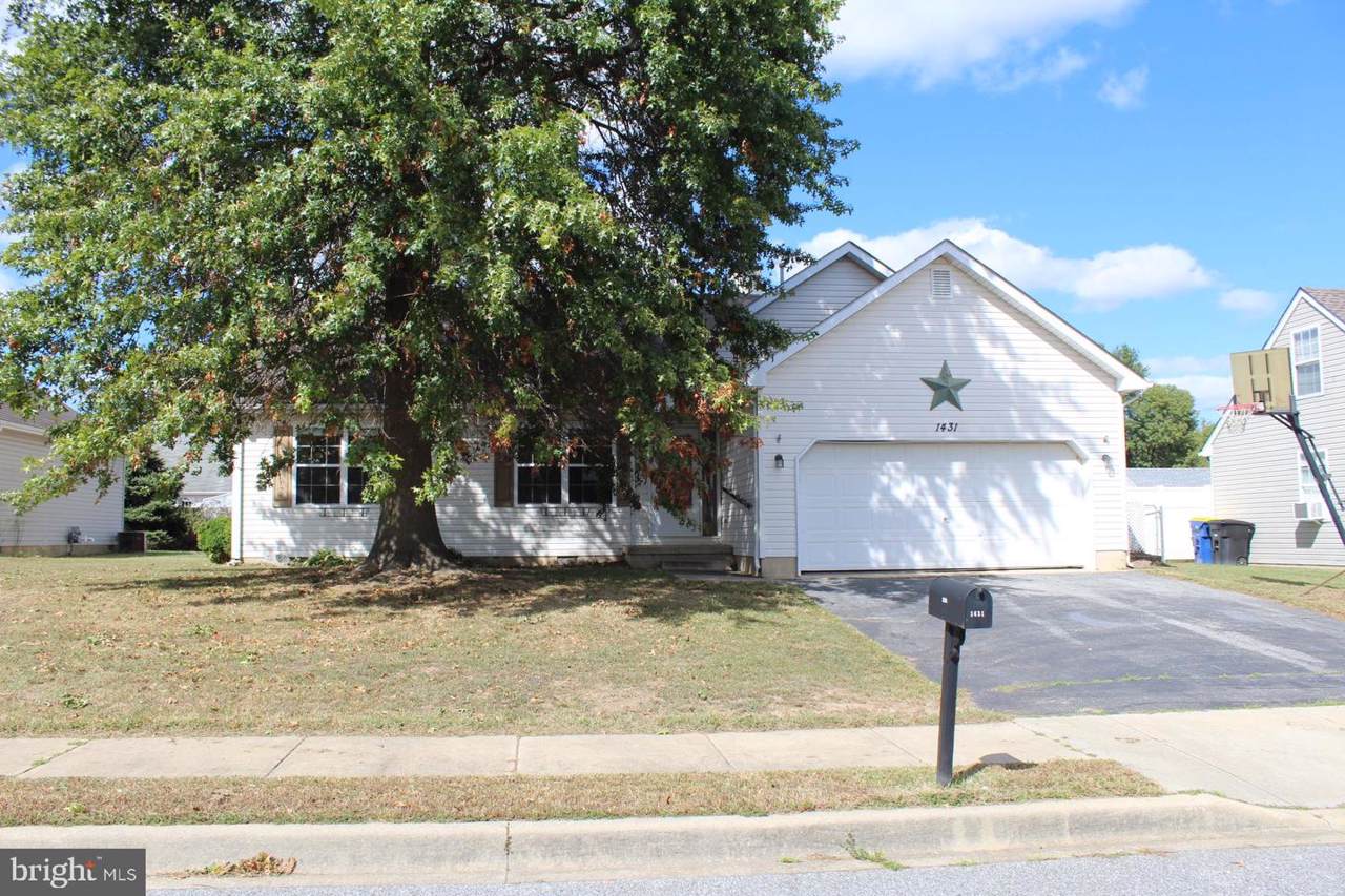 1431 Hopkins Avenue - Photo 1