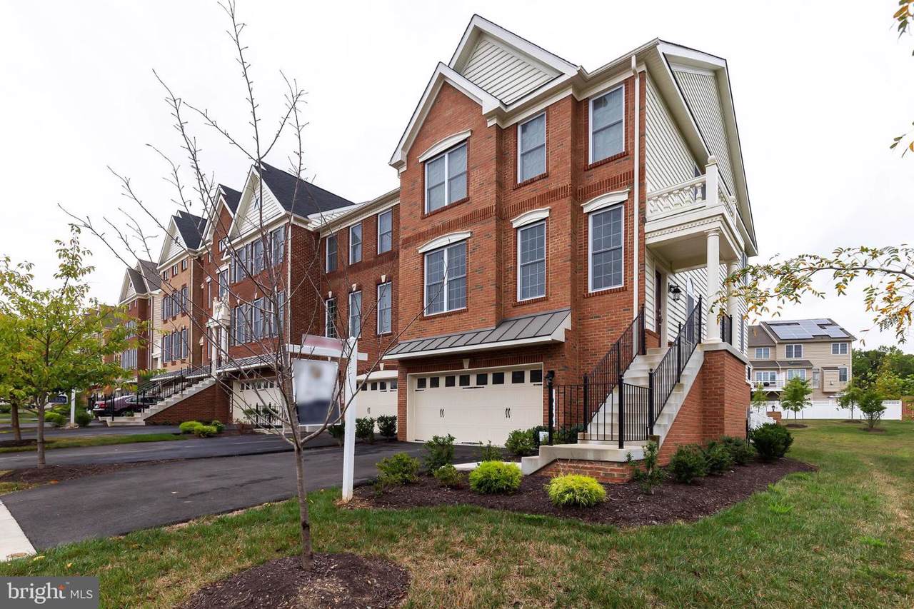 10800 Lariat Way - Photo 1