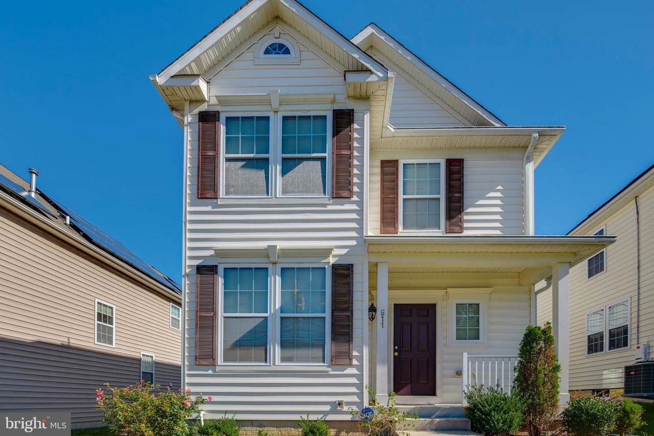 611 Middle River Road - Photo 1