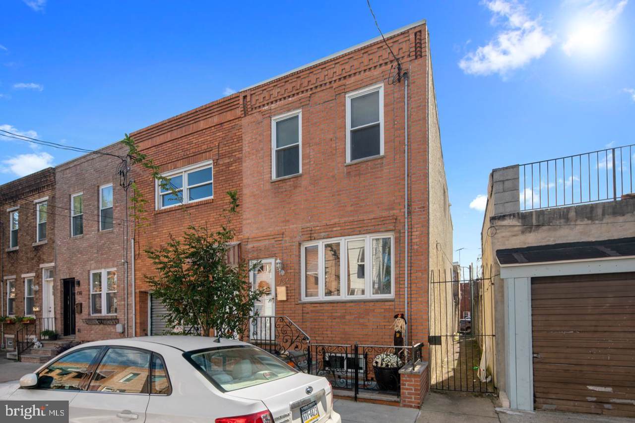 734 Sigel Street - Photo 1