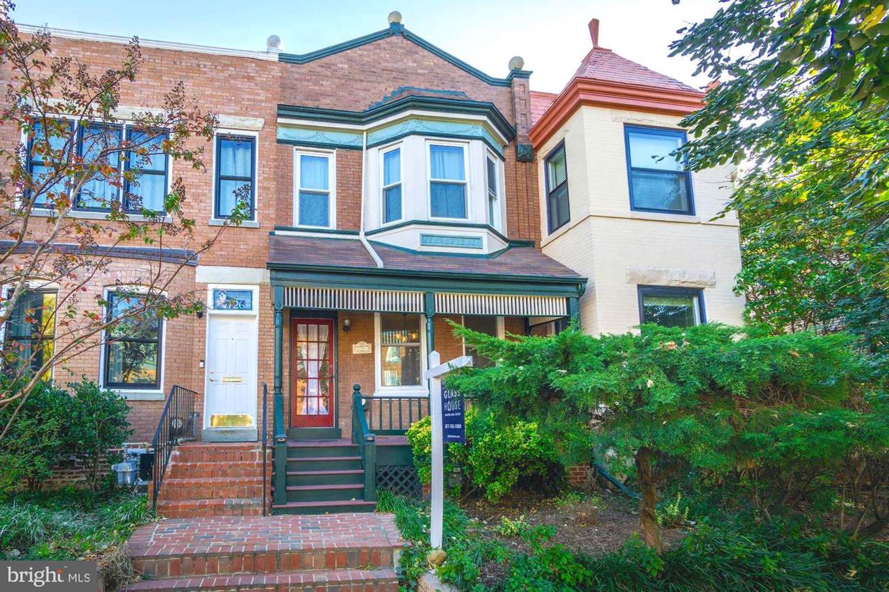 728 6TH Street - Photo 1