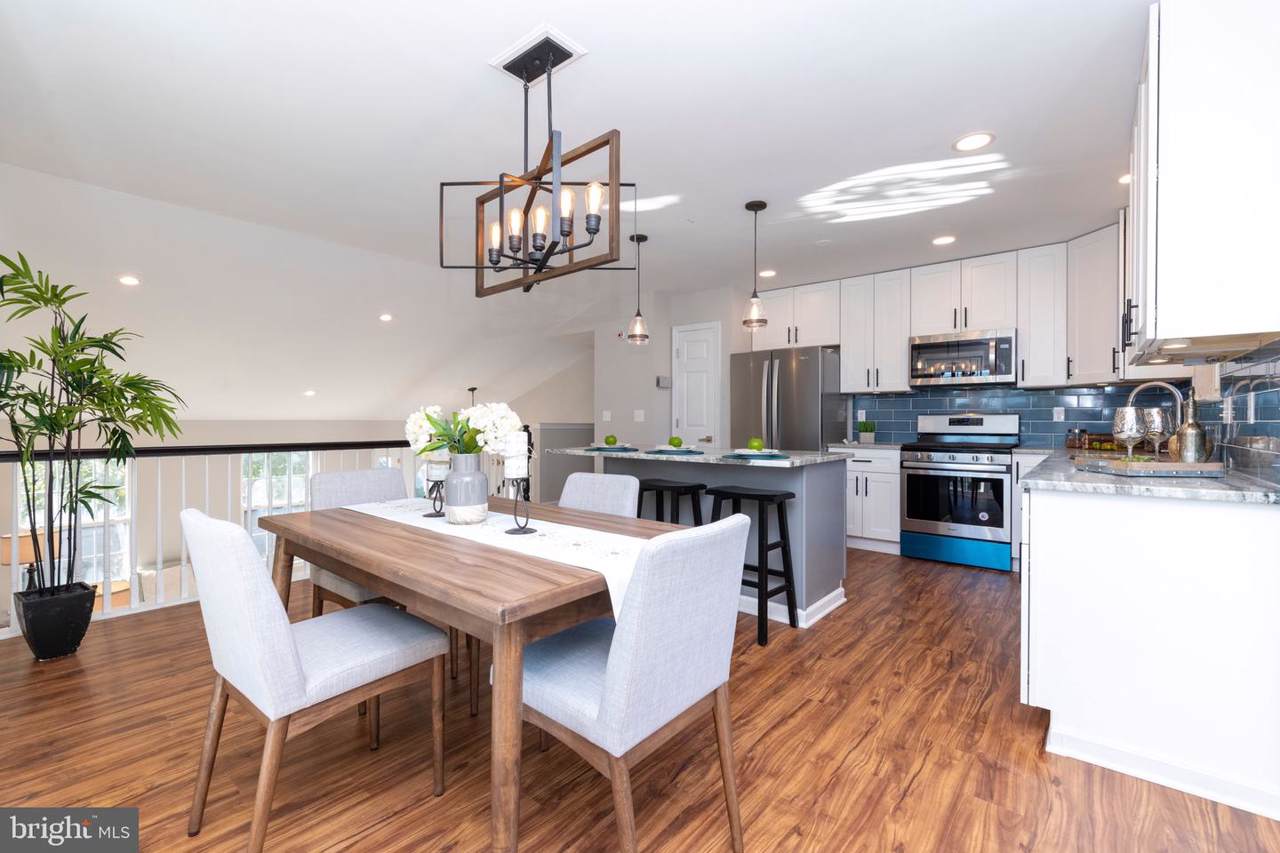 9801 Dee Way - Photo 1