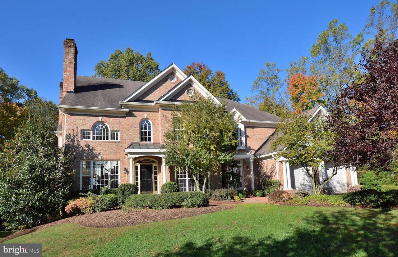 906 Challedon Road - Photo 1