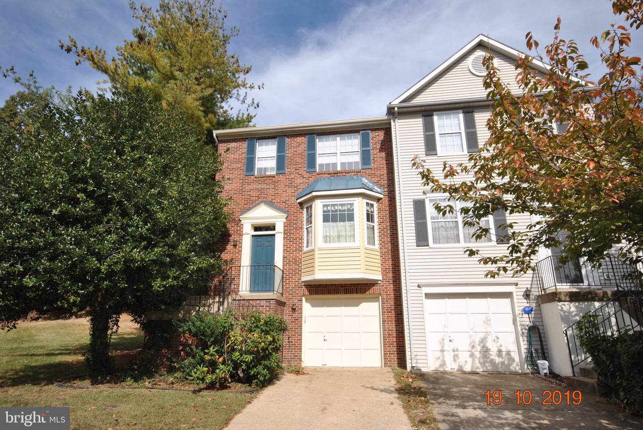 310 Crossing Road - Photo 1