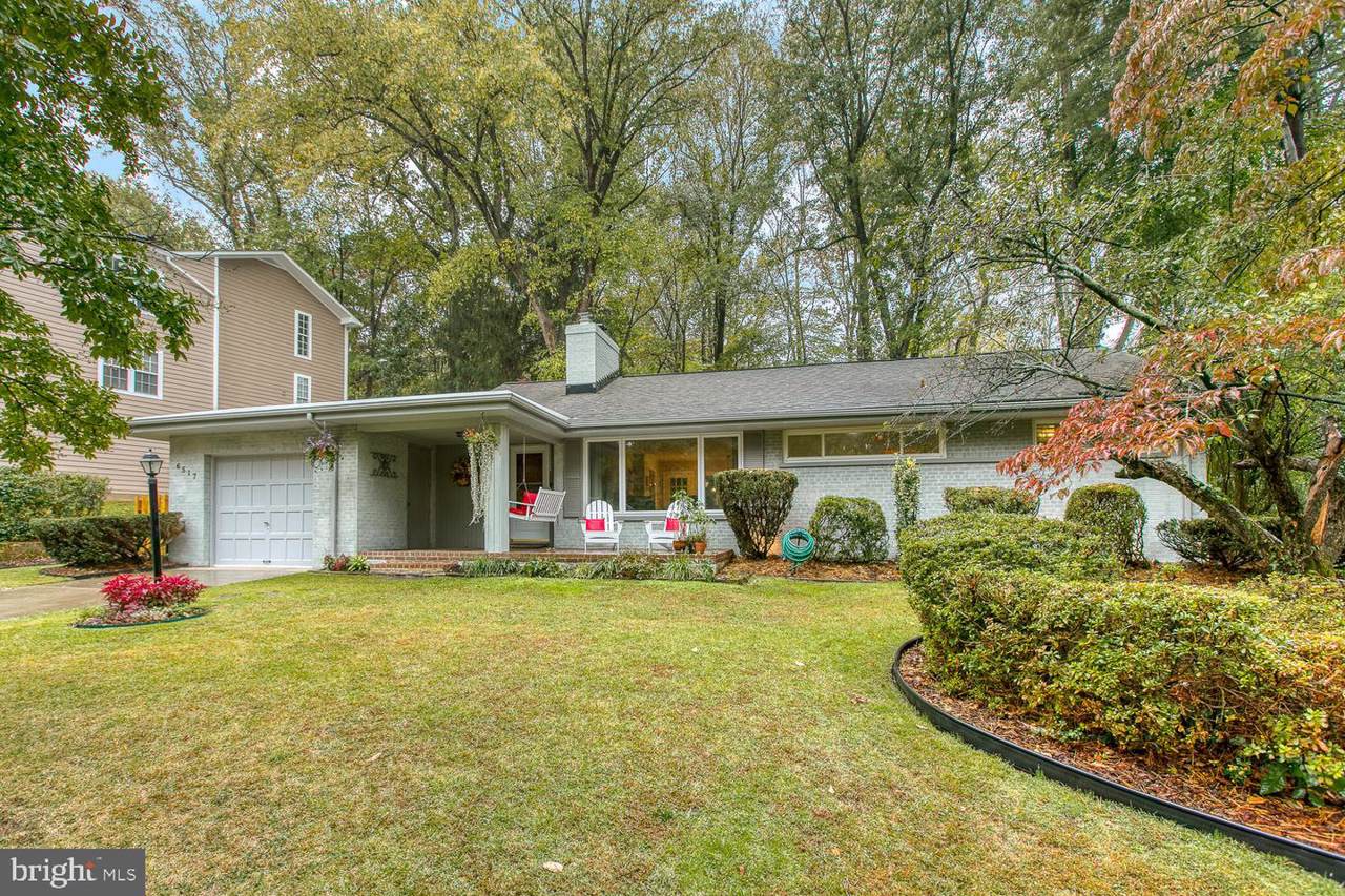 6517 Lakeview Drive - Photo 1
