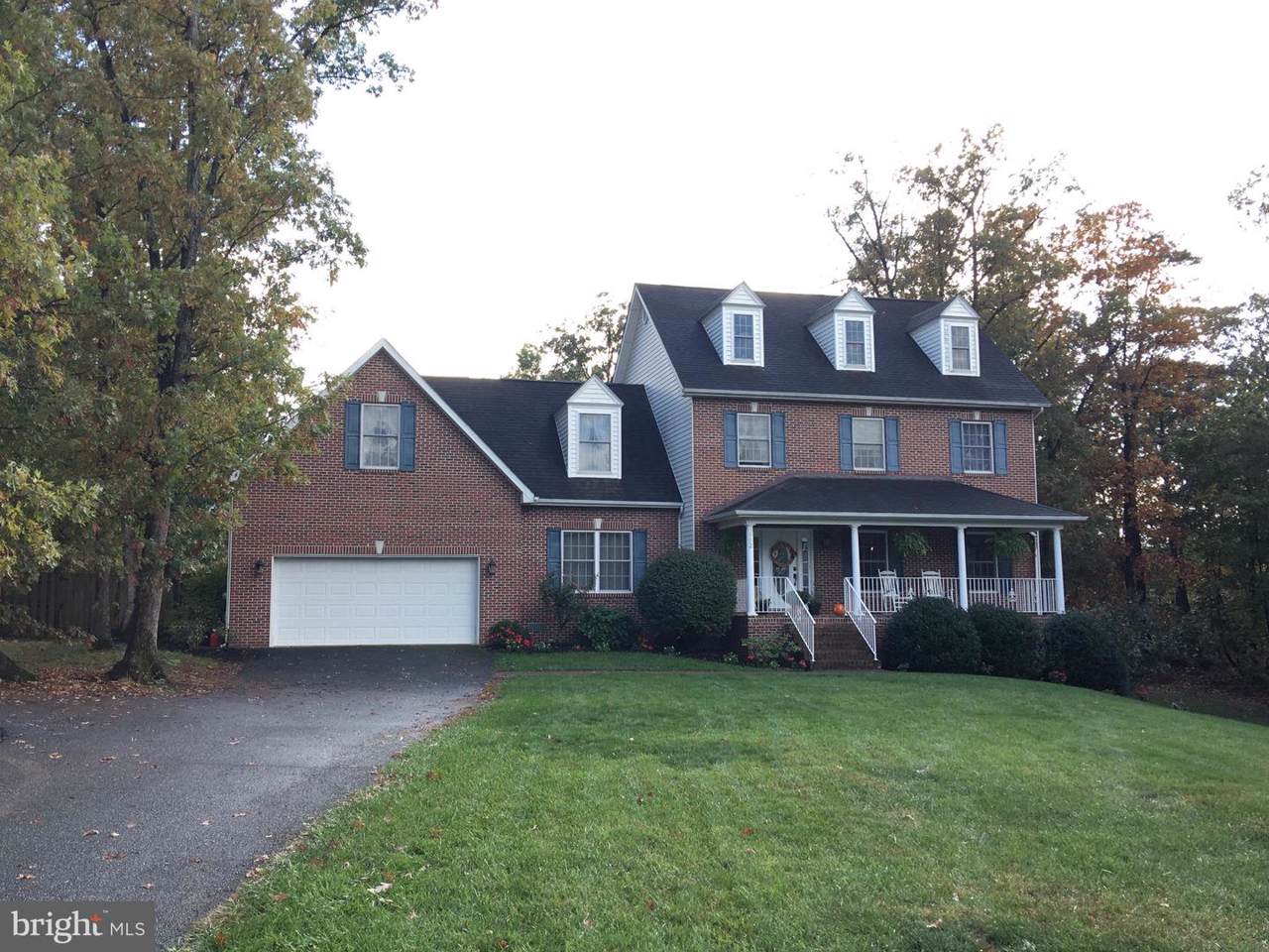 112 Callaway Court - Photo 1