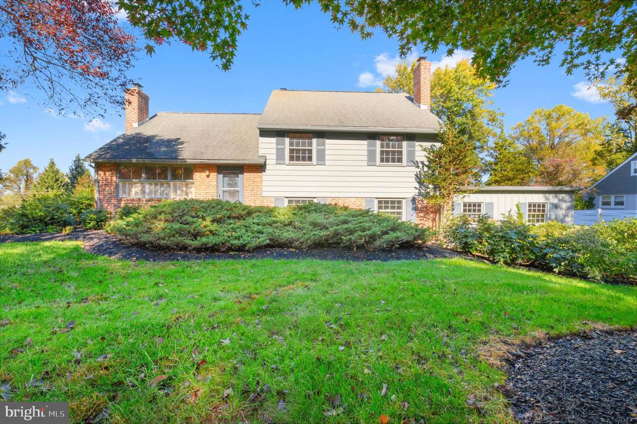 672 Wallace Drive - Photo 1