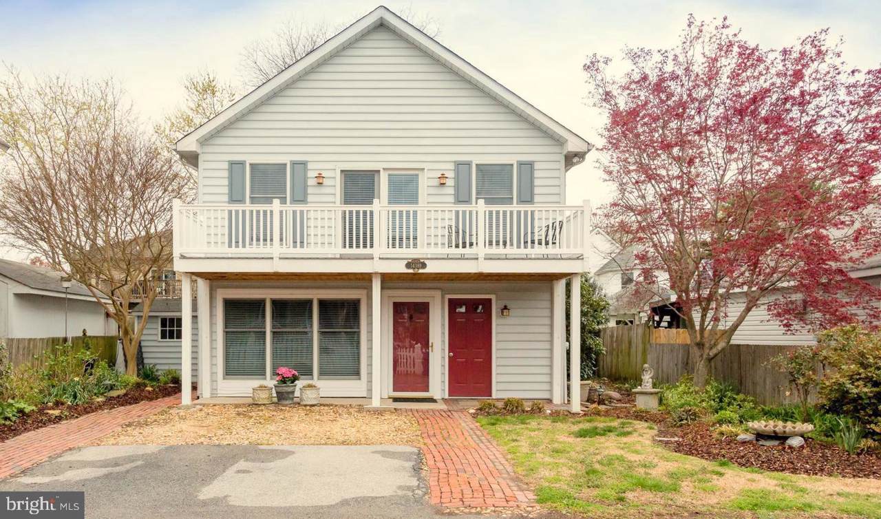 14389 Calvert Street - Photo 1