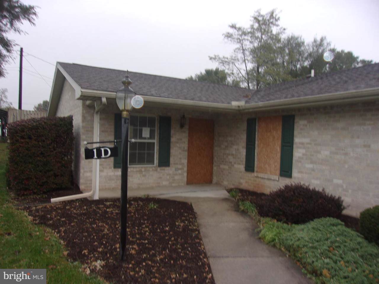 1-D Mel Ron Court - Photo 1