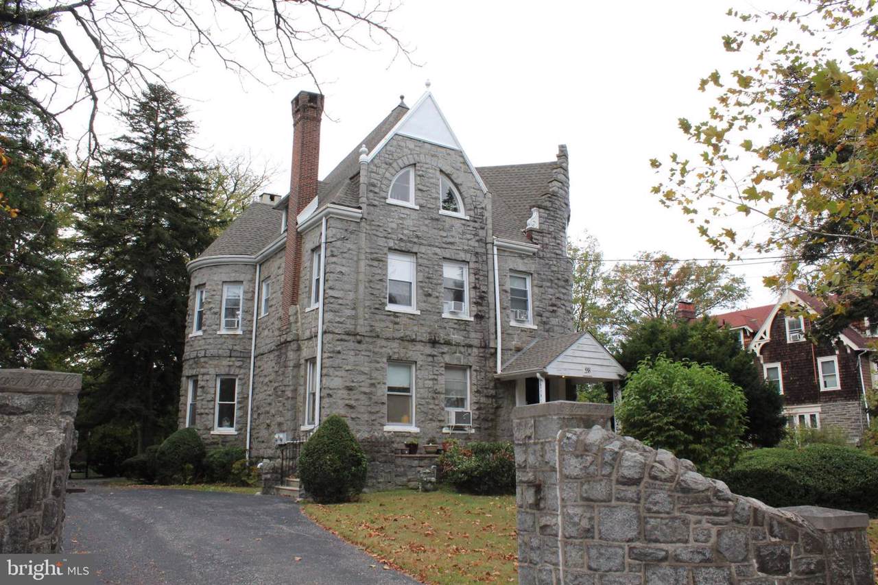 558 Montgomery Avenue - Photo 1