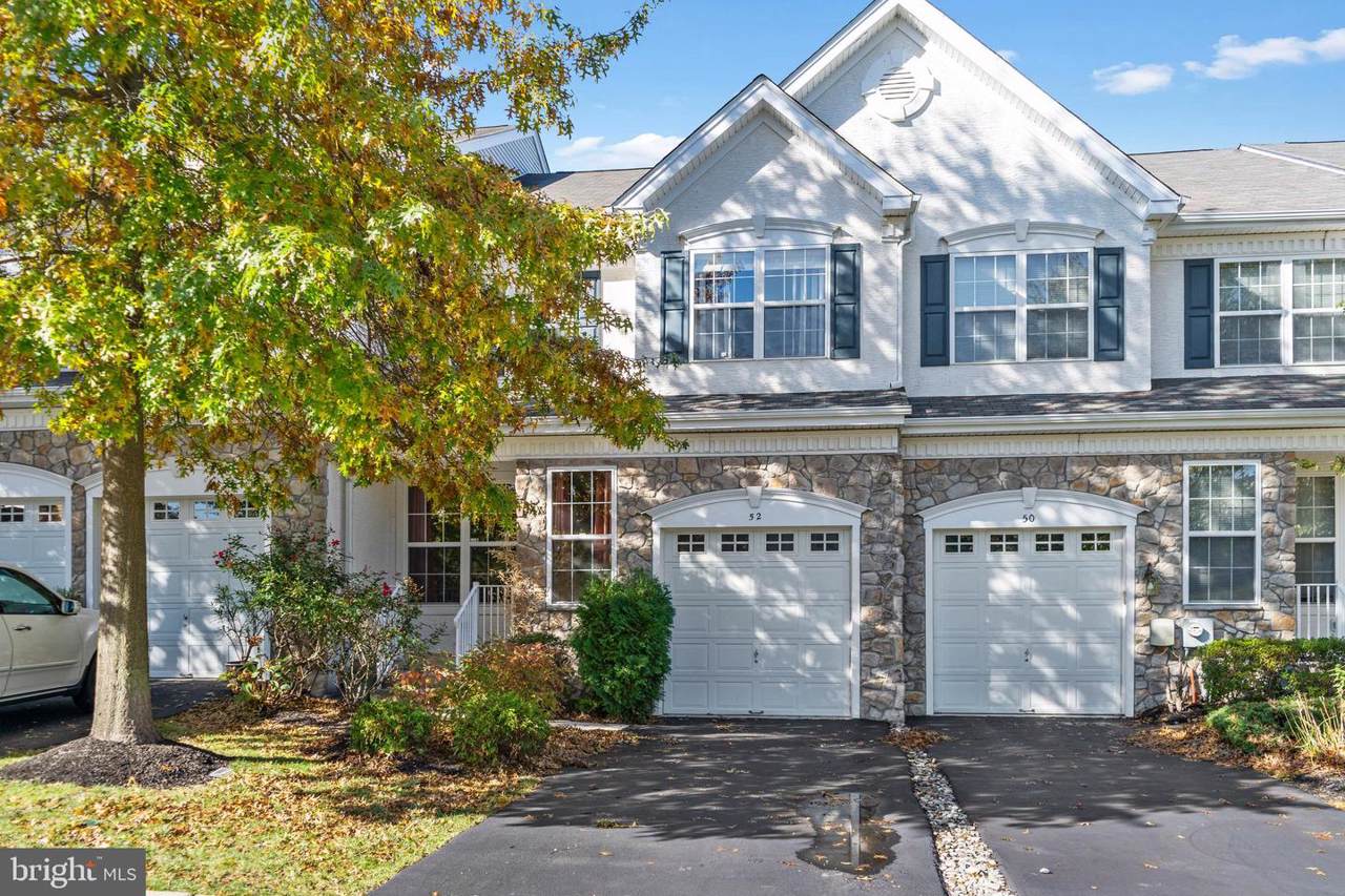 52 Portsmouth Circle - Photo 1