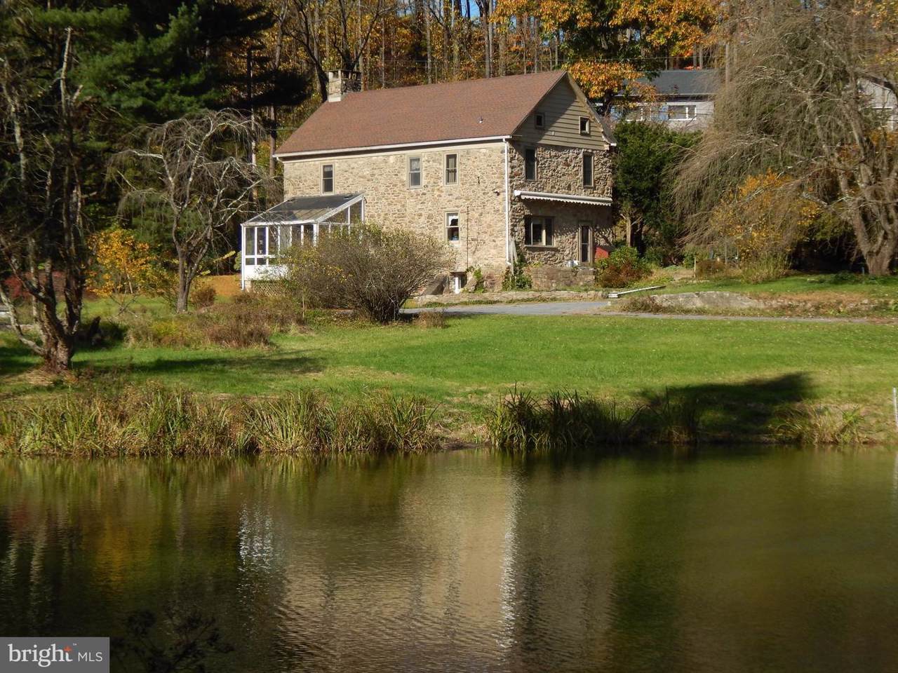 404 Locust Road - Photo 1