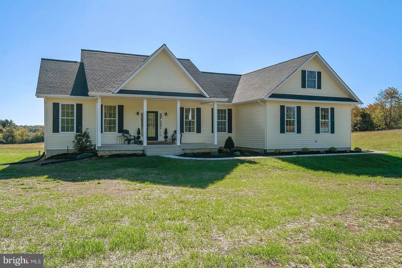 7110 Lakota Rd - Photo 1
