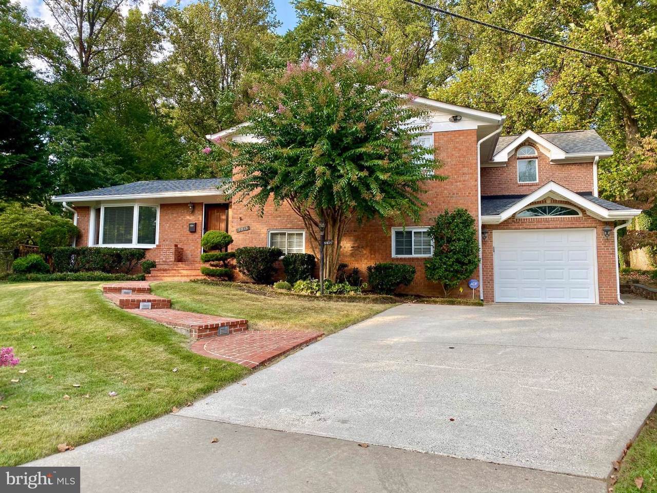 9915 Inglemere Drive - Photo 1