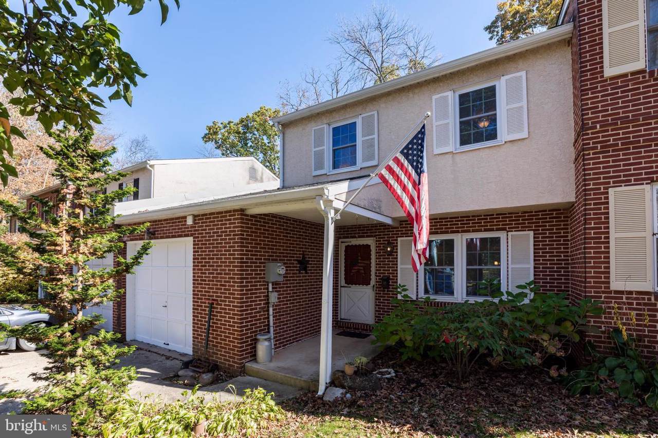 939 Dogwood Lane - Photo 1