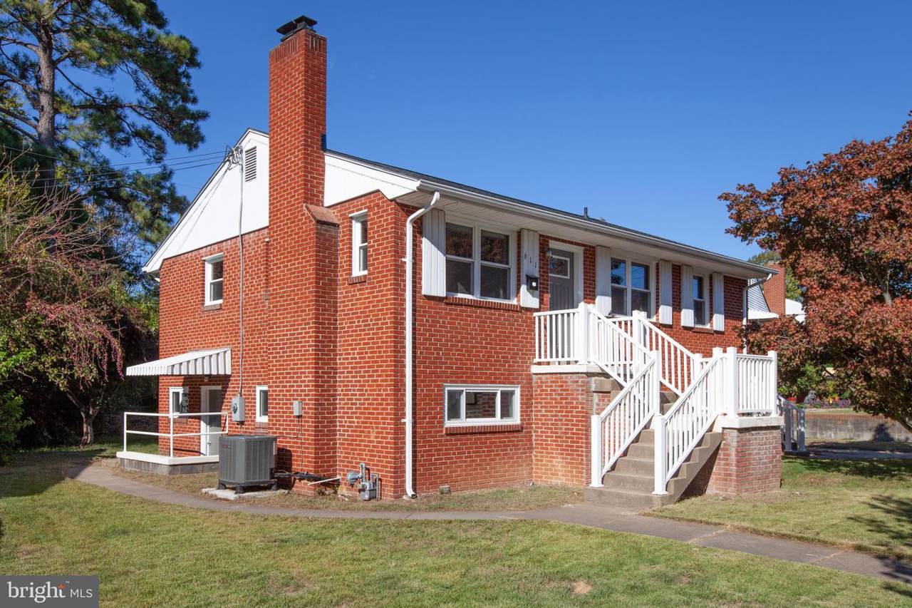 611 Woodford Street - Photo 1