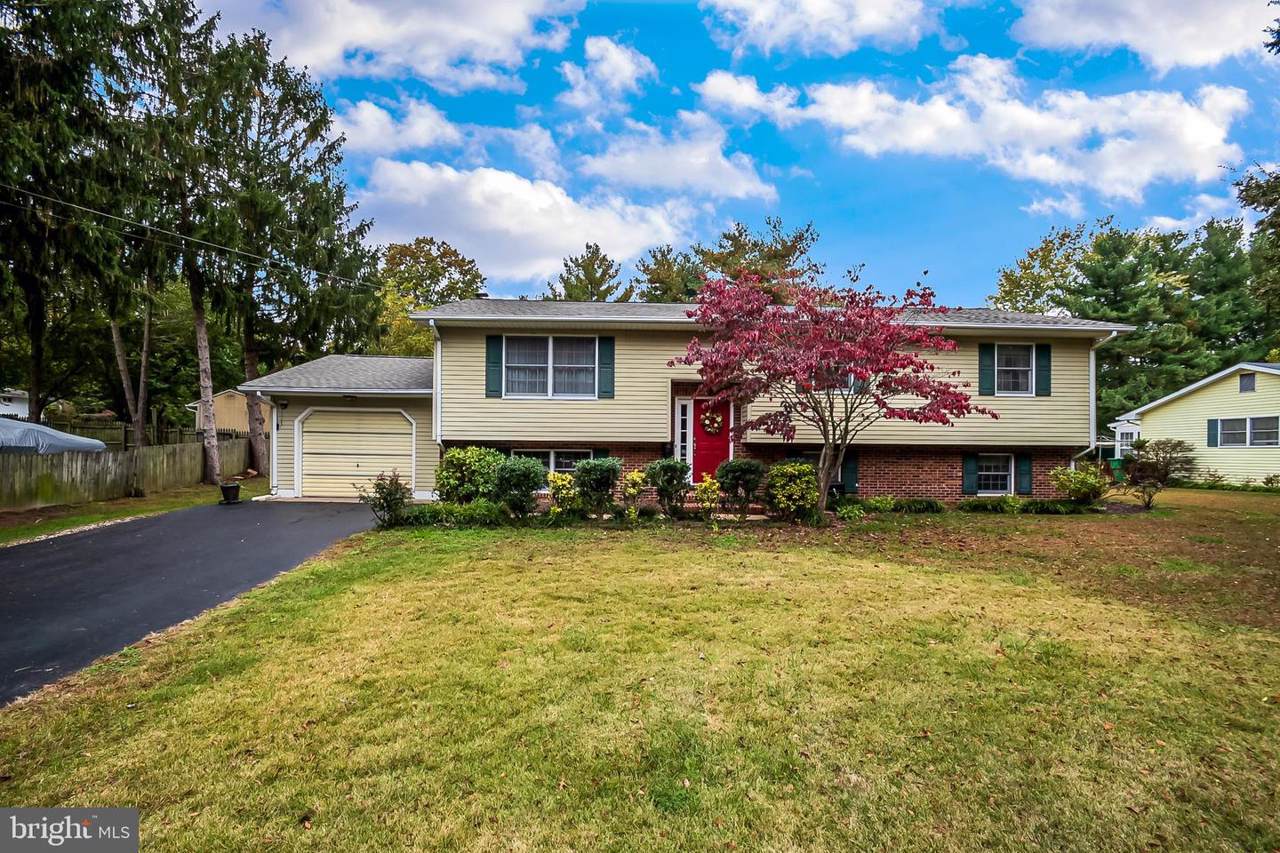 660 Carriage Lane - Photo 1