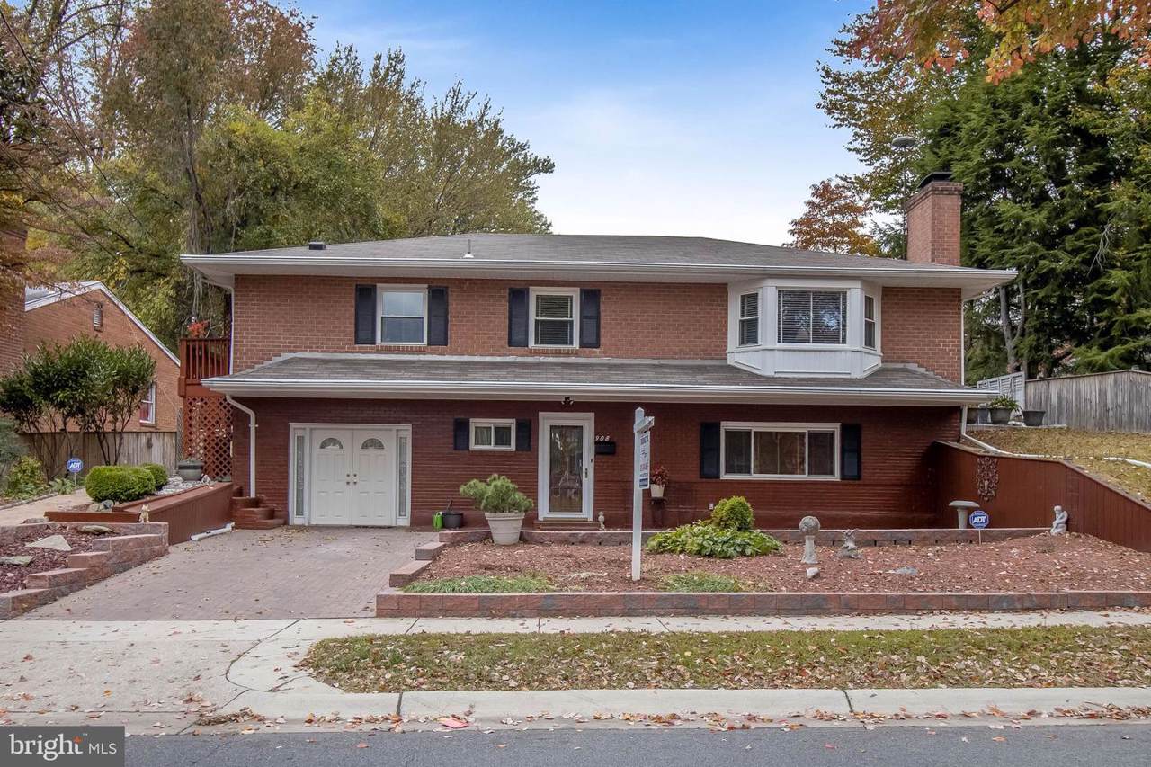 908 Buckingham Drive - Photo 1