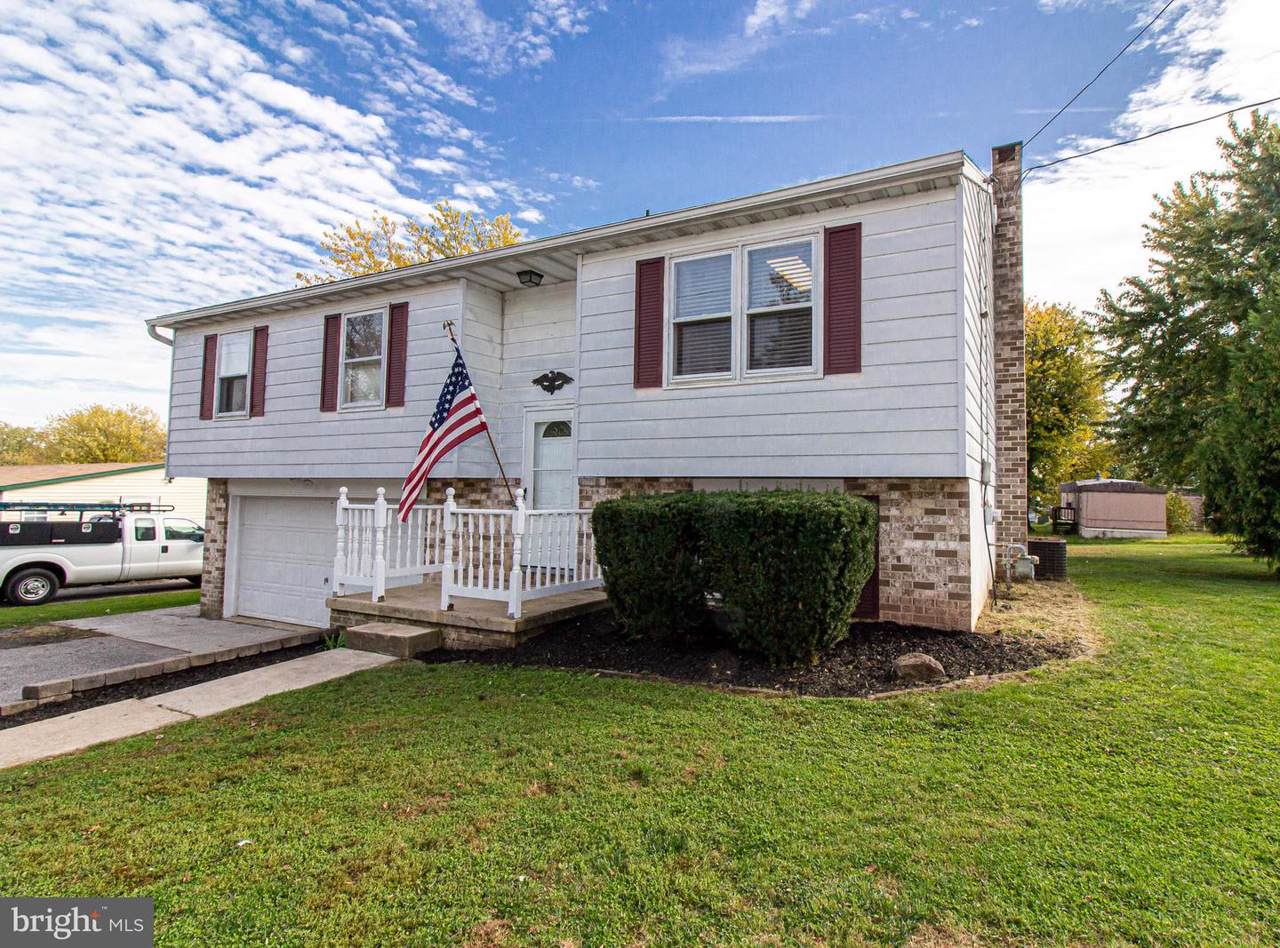 2210 Greenbriar Road - Photo 1