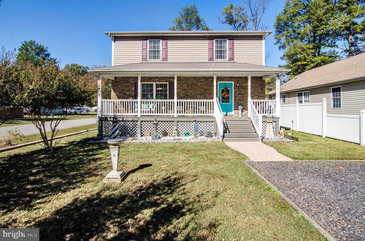 243 6TH Street - Photo 1