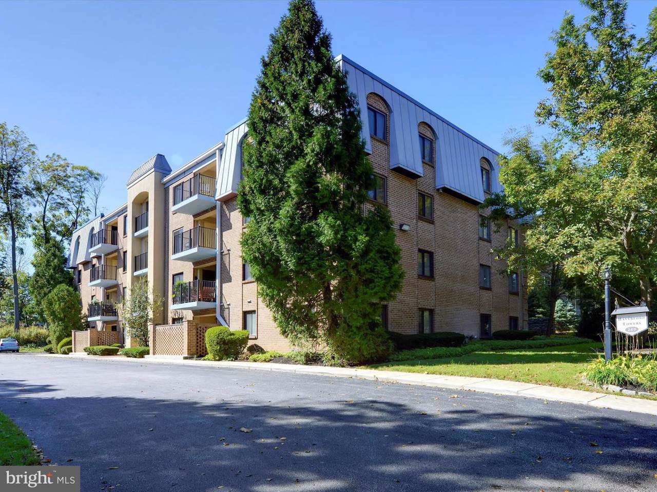 260 Montgomery Avenue - Photo 1 260 Montgomery Avenue - Photo 1