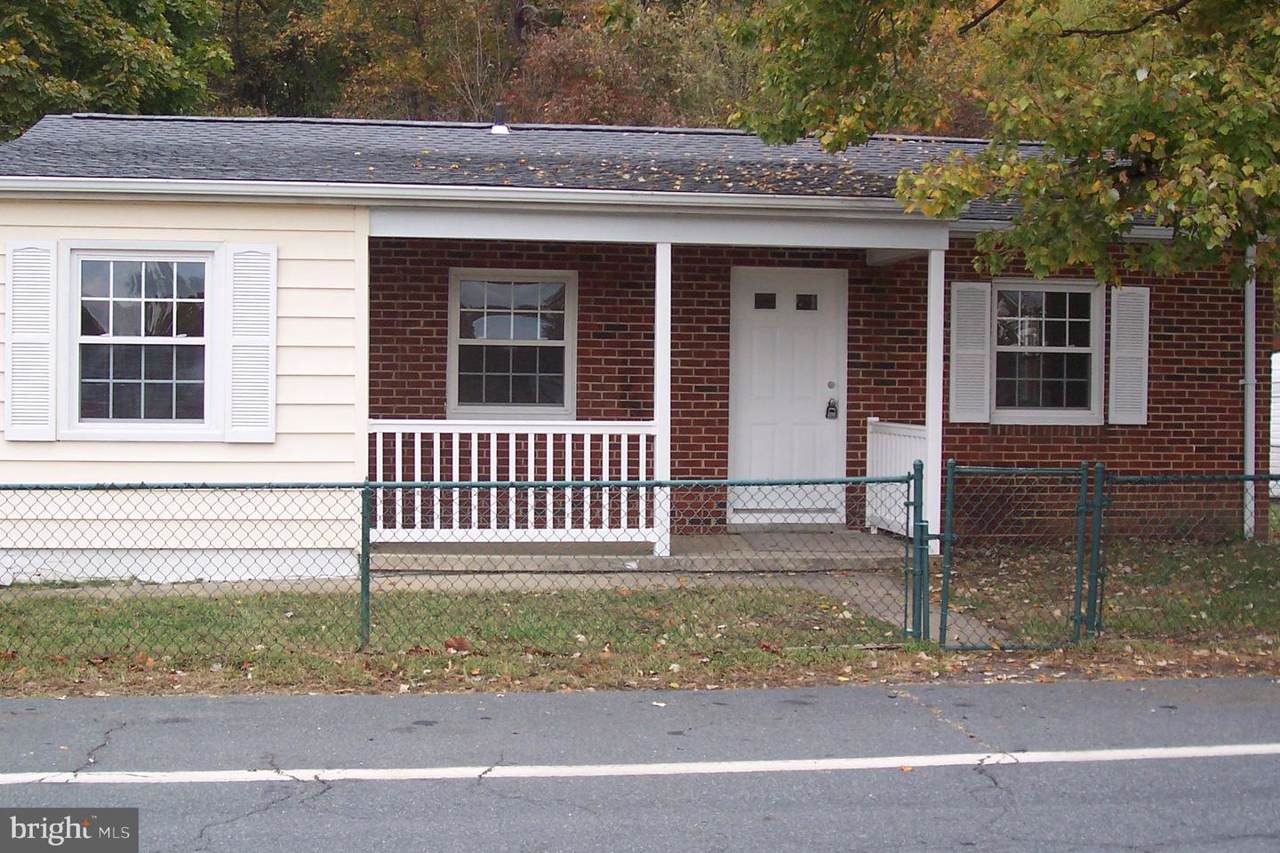 24 Glymont Road - Photo 1