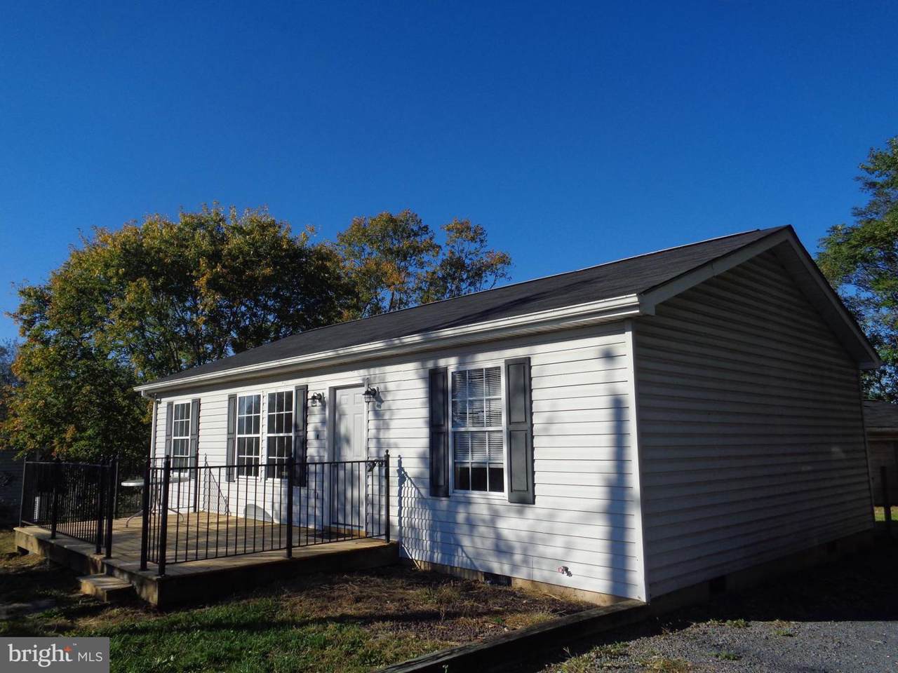 200 Bellevue Street - Photo 1