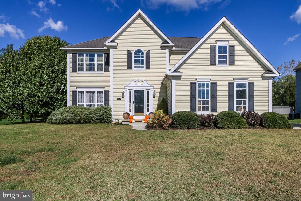 8 Darby Circle - Photo 1