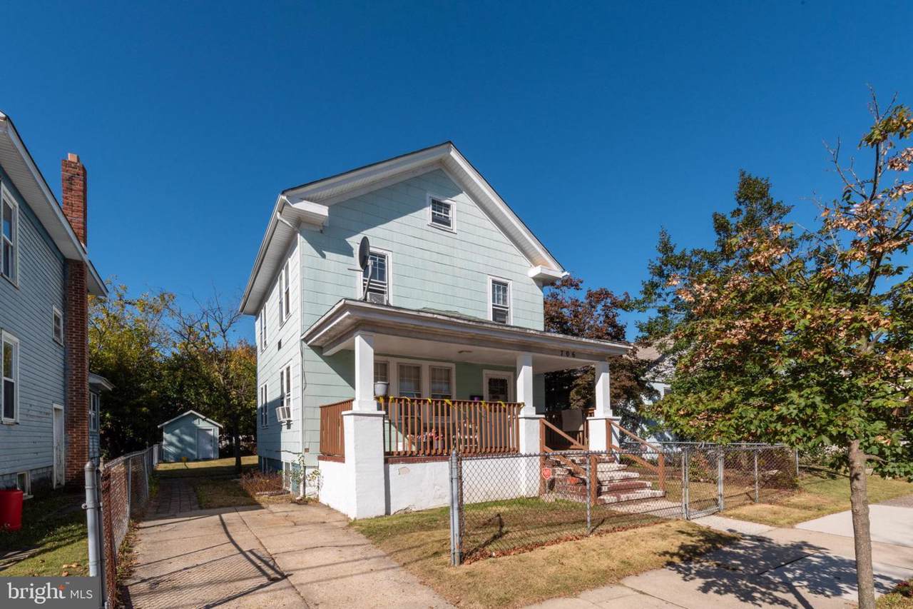 706 5TH Street - Photo 1