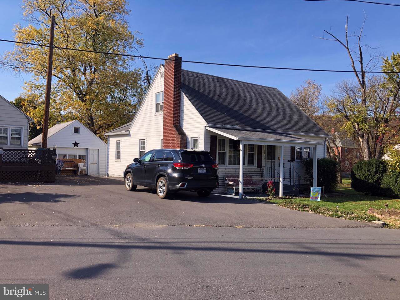 93 Charlevoix Place - Photo 1