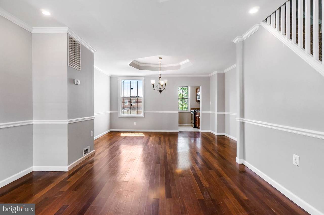 743 37TH Street - Photo 1