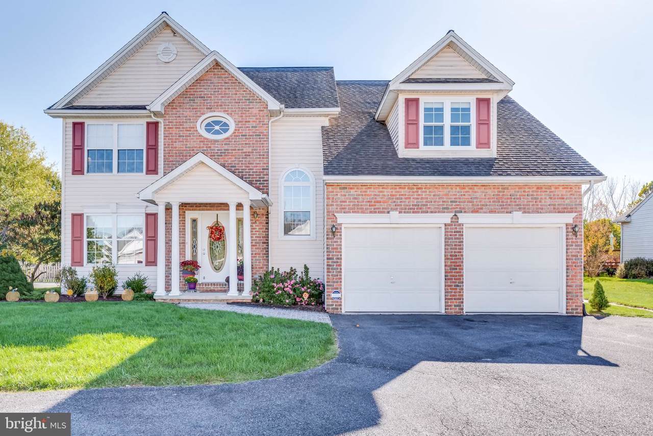 981 Caledonia Drive - Photo 1