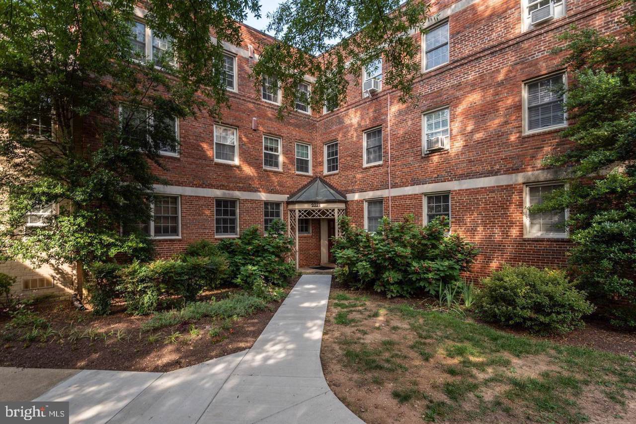 2221 Washington Avenue - Photo 1