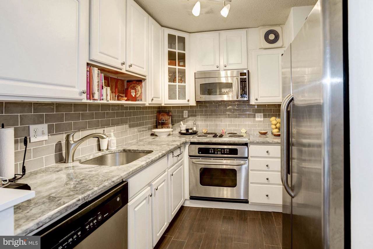 900 Stafford Street - Photo 1
