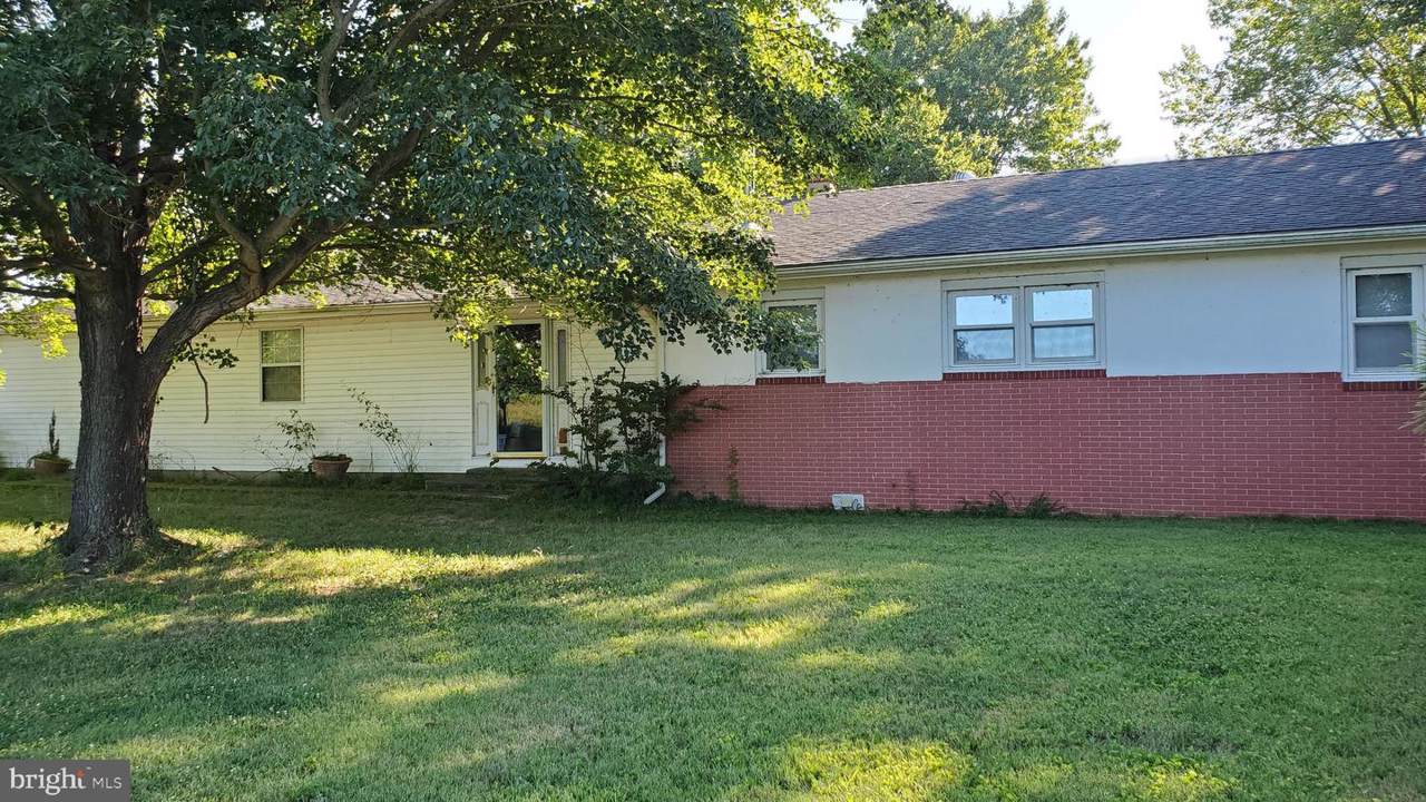 3884 Bayside Drive - Photo 1