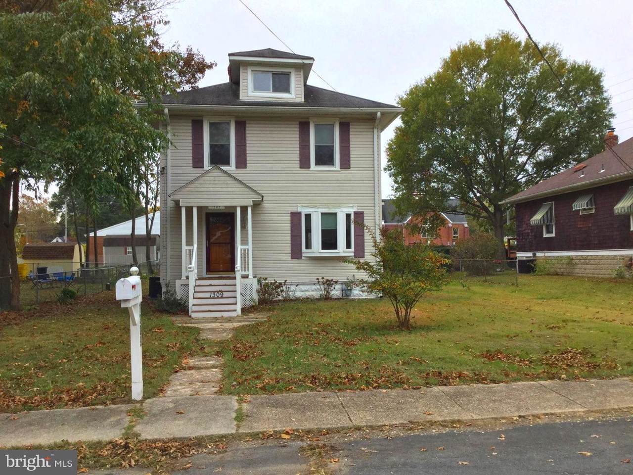 1309 Beverly Avenue - Photo 1